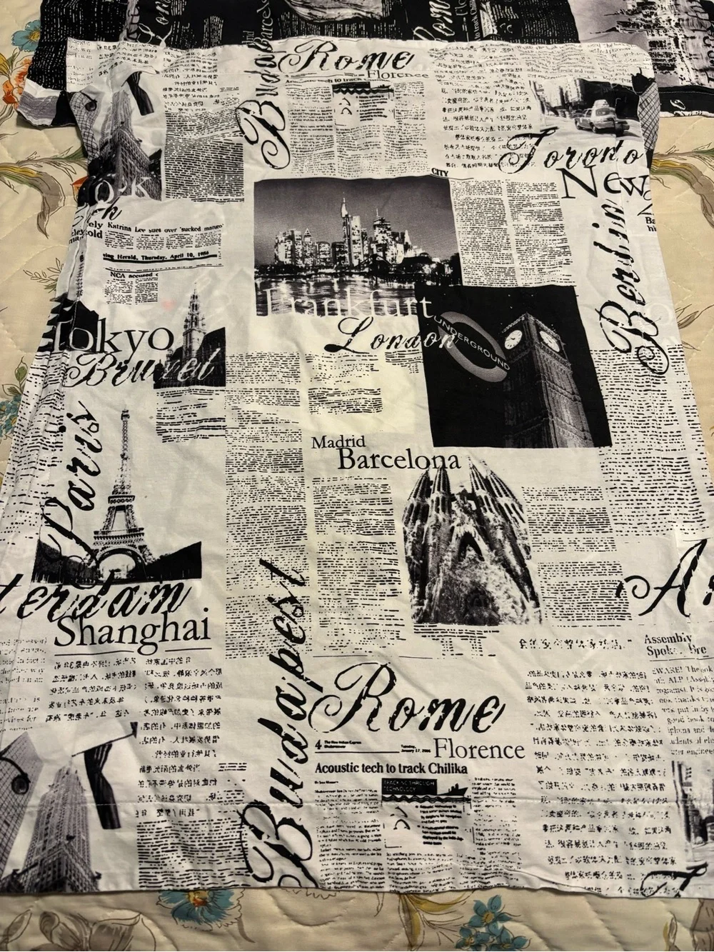Full size duvet cover and shams